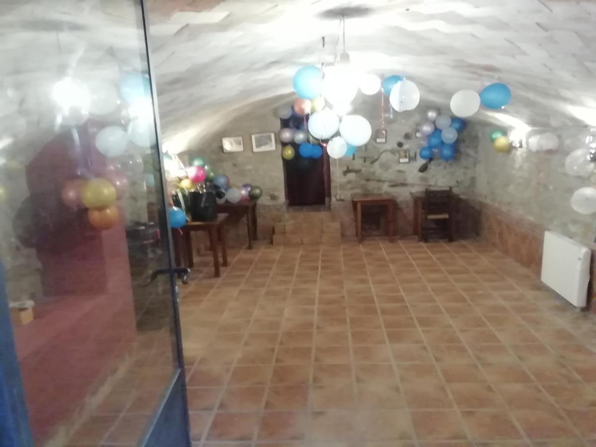 L'Olivera Casa Rural กาสเตญบิสบาล ภายนอก รูปภาพ