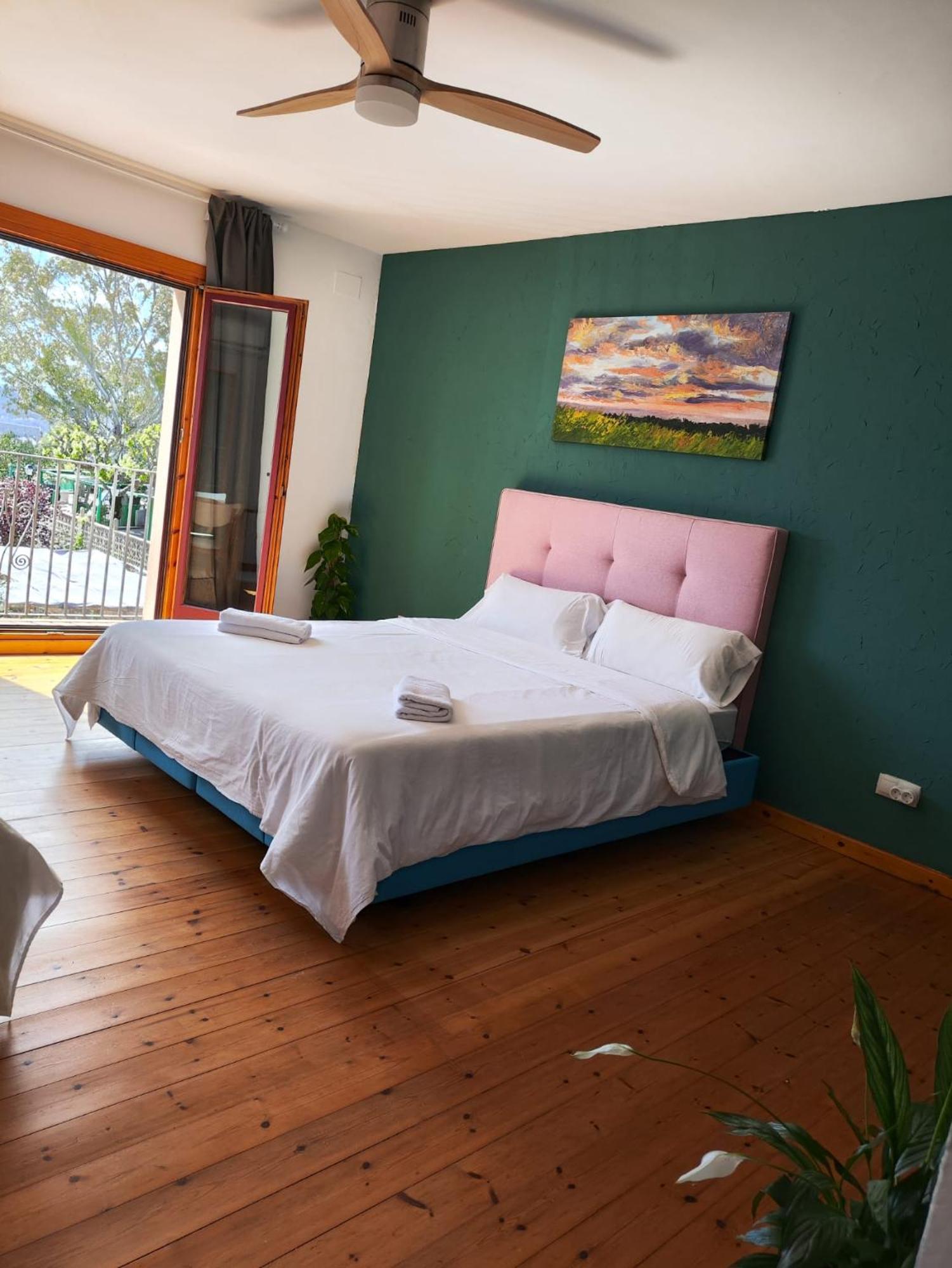 L'Olivera Casa Rural กาสเตญบิสบาล ภายนอก รูปภาพ