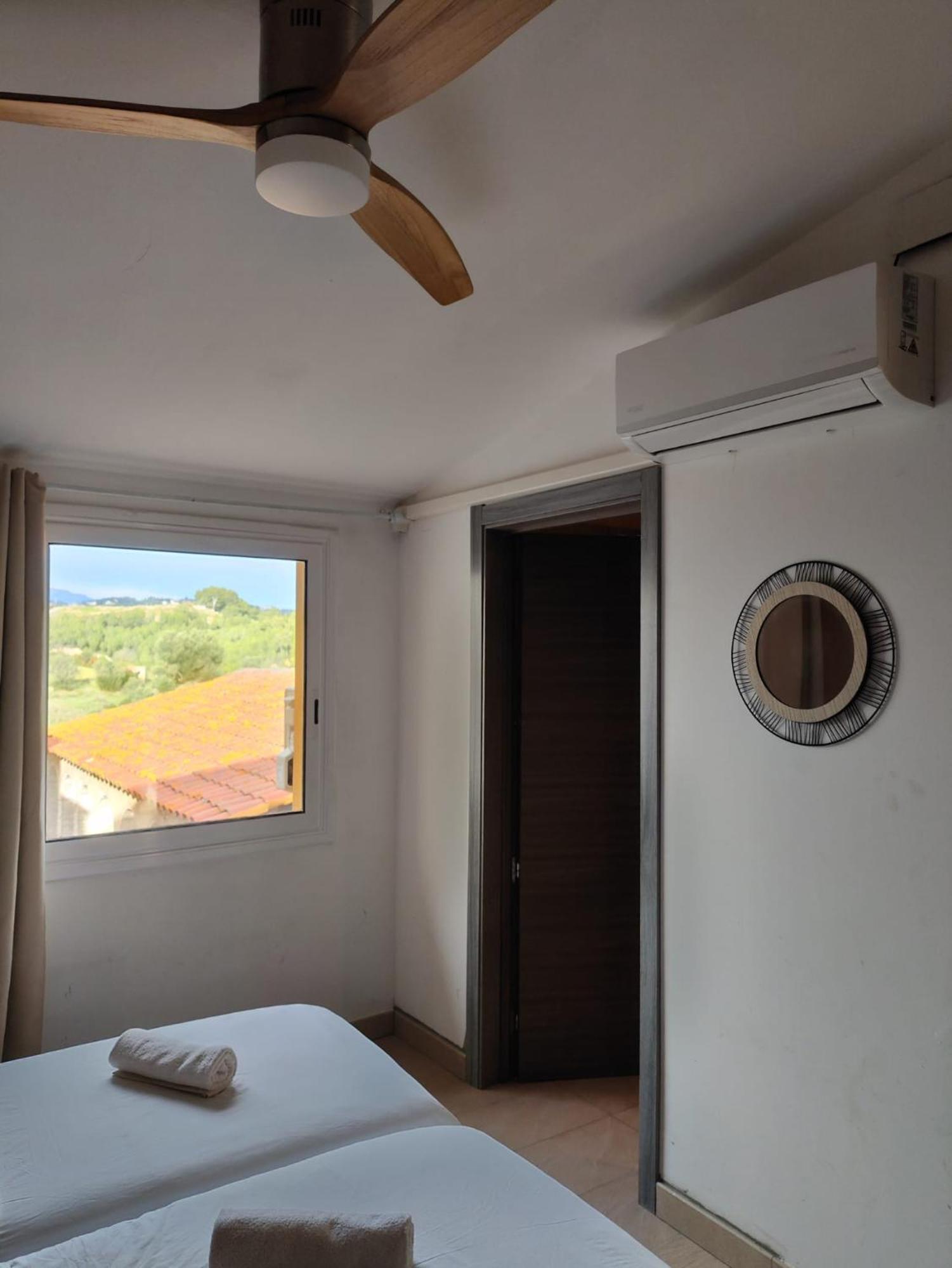 L'Olivera Casa Rural กาสเตญบิสบาล ภายนอก รูปภาพ